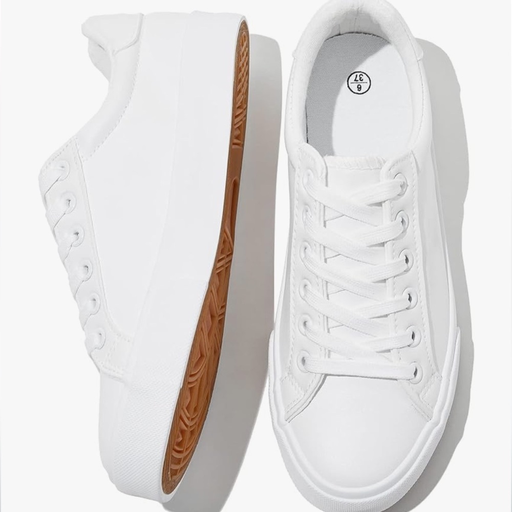 NWOB White Water Resistant Sneaker